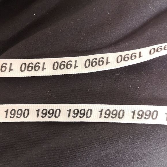 Forever 21 Ladies Pull Over Hoodie Sweater With Ruffled Back Medium Black - Picture 12 of 16